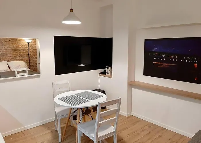 Andersa Near The Old Town 아파트 *